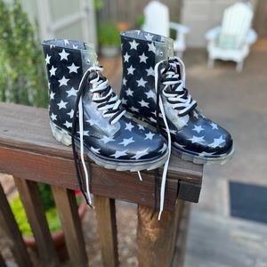 Air Underground Black and White Star Combat boots size 10